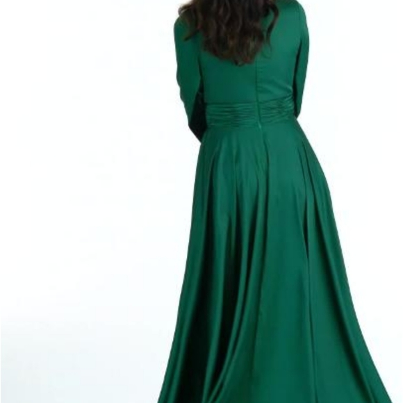 NWT MAC DUGGAL V-Neck Side-Slit Gowns - Picture 4 of 5